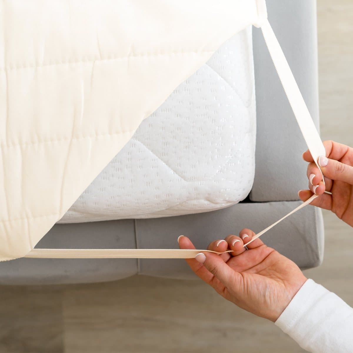 Alpaca mattress topper, 1200 gsm of undyed alpaca fill in an organic cotton shell